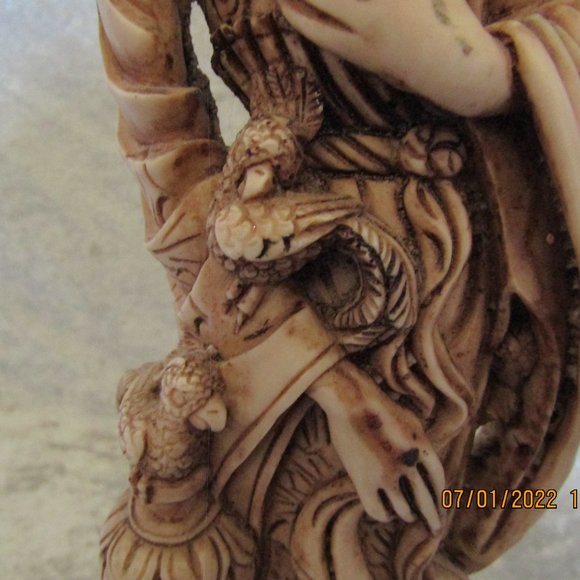 15" Resin Asian Women With Birds Statue - Picture 4 of 12